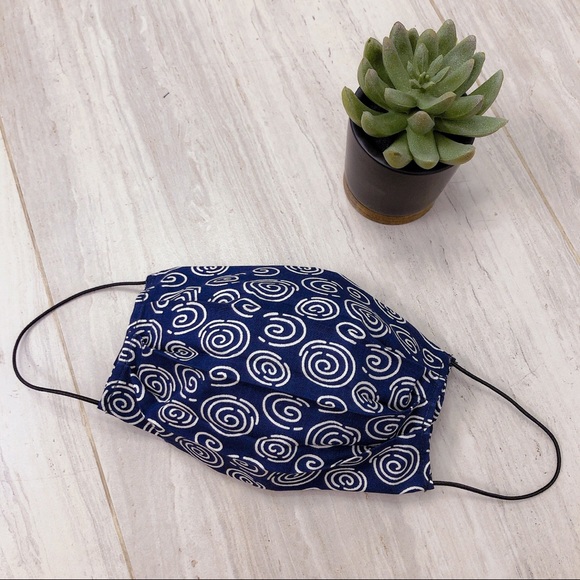 Handmade adult cotton face mask with filter pocket - Picture 2 of 3